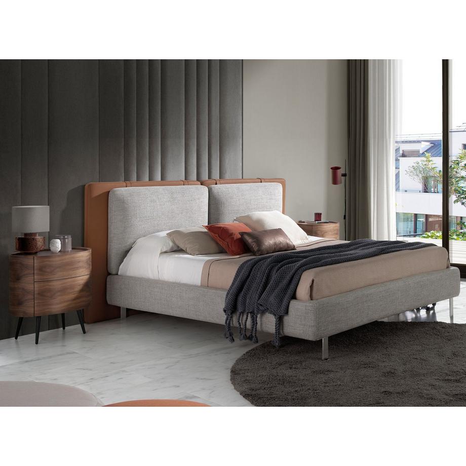 ANGEL CERDA Braunes Ökolederbett mitem Stoff  