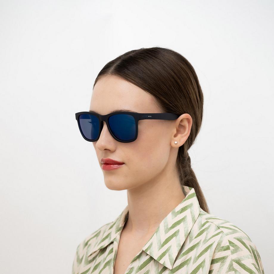 INVU Polarisierte Sonnenbrille mit Etui  