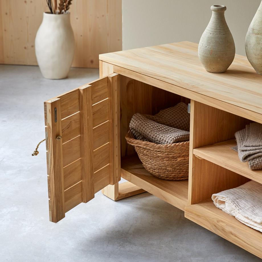 Tikamoon TV Schrank aus massivem Teakholz 155 cm Minimalys  