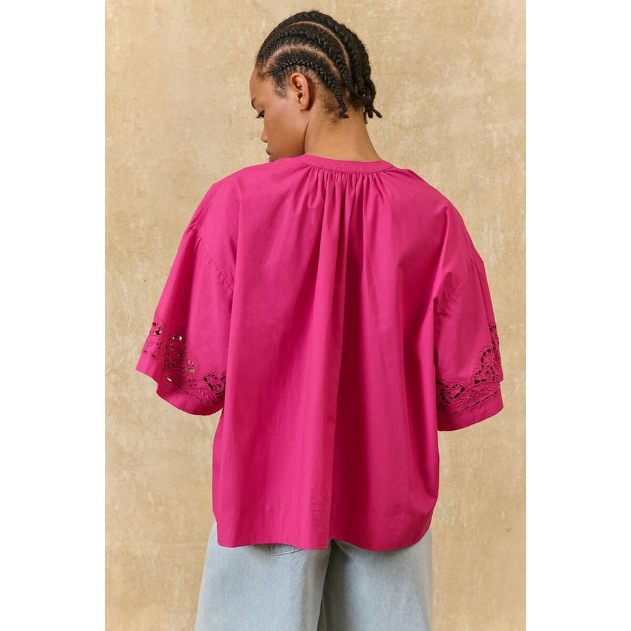 Louise-Misha Feonys Kurzarm Bluse Rundhalsausschnitt mit Stickereien  