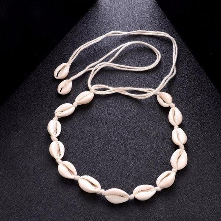 eStore  Collana girocollo con conchiglie bianche - Bianco 