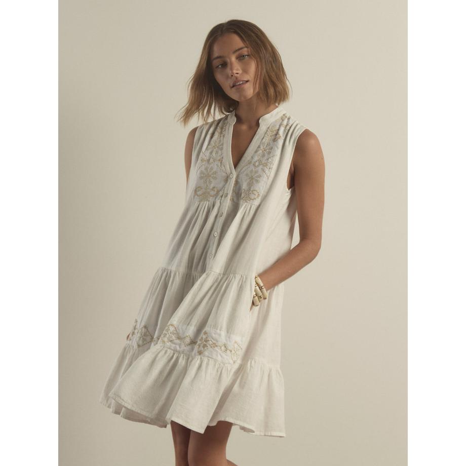 Robe sans manches à volants avec motif brodé