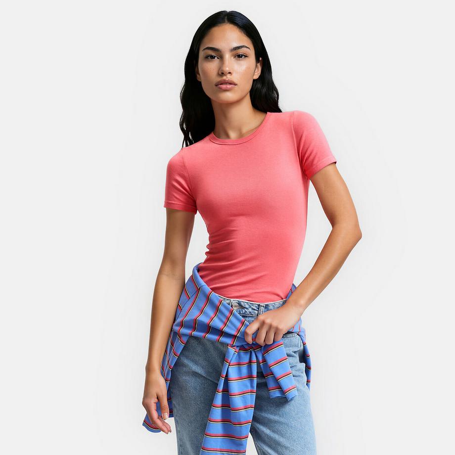 Figurbetontes T-Shirt mit Rundhalsausschnitt