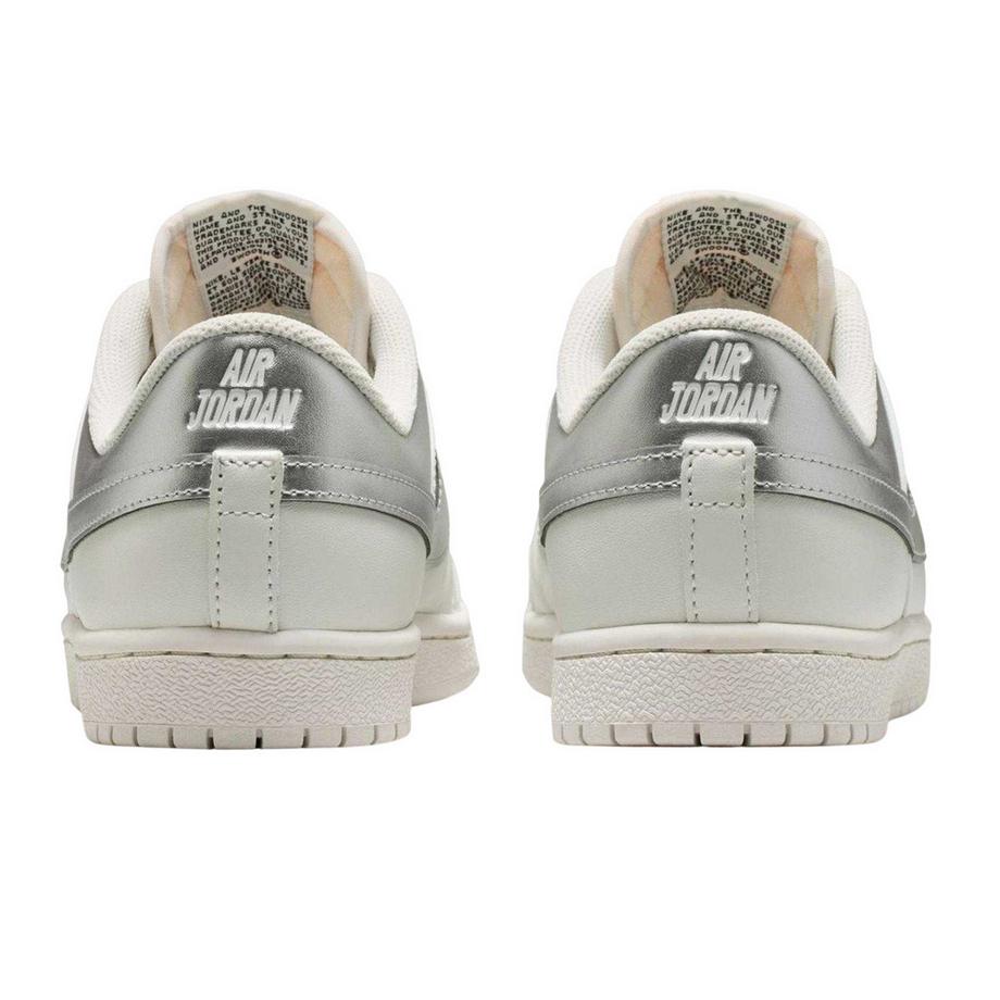 NIKE Air Jordan Skyline Scarpe Sportive  