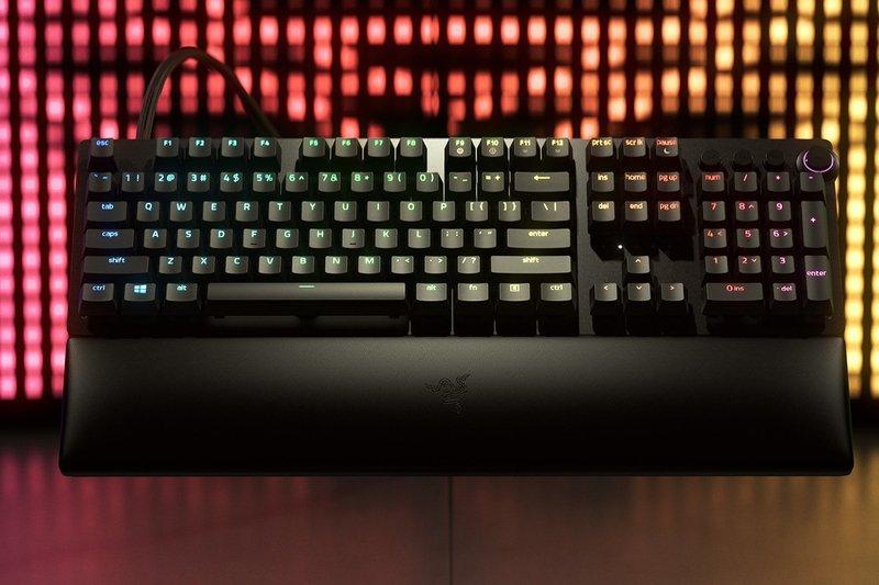 RAZER  Huntsman V2 (Analog Switch) - Schweiz 