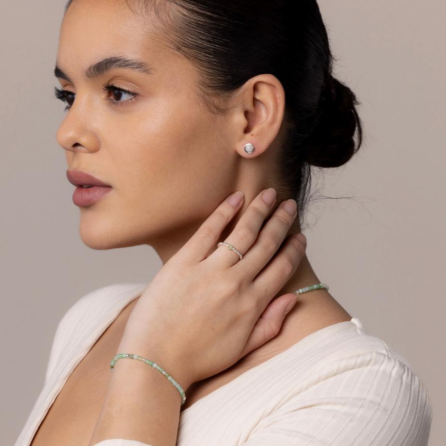 Balibay  Alani  Ohrstecker mit Regenbogen Mondstein 