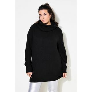 Studio Untold  Maglione dolcevita dal taglio lungo e oversize con maniche lunghe 