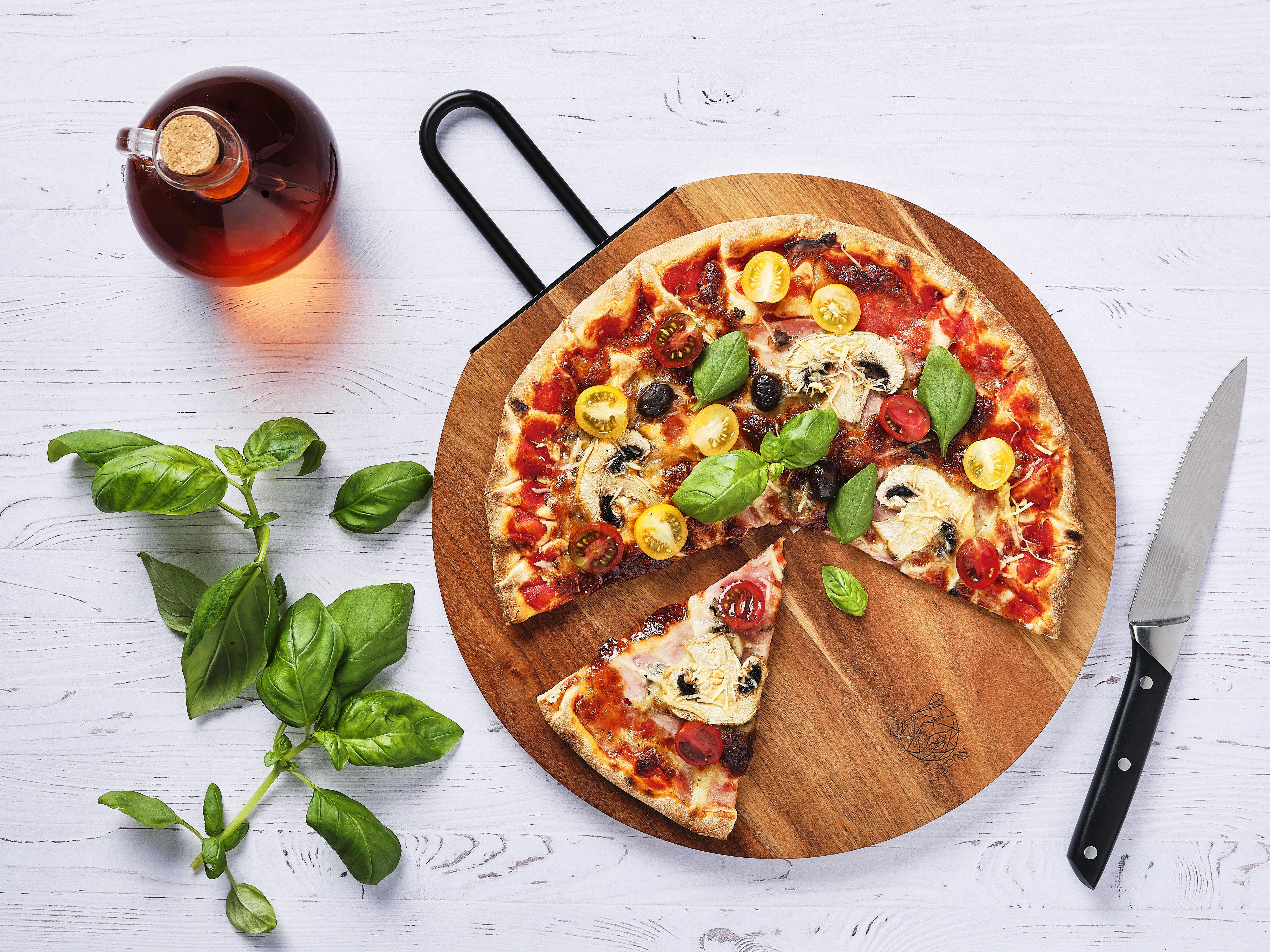 BJÖRN Tagliere STINE in legno di acacia - Ø31 cm  