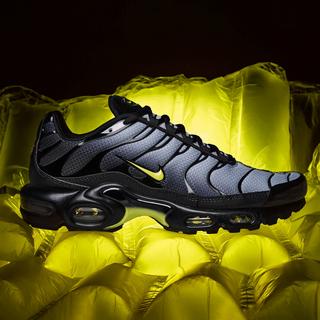 NIKE  Air Max Plus - Opti Yellow 