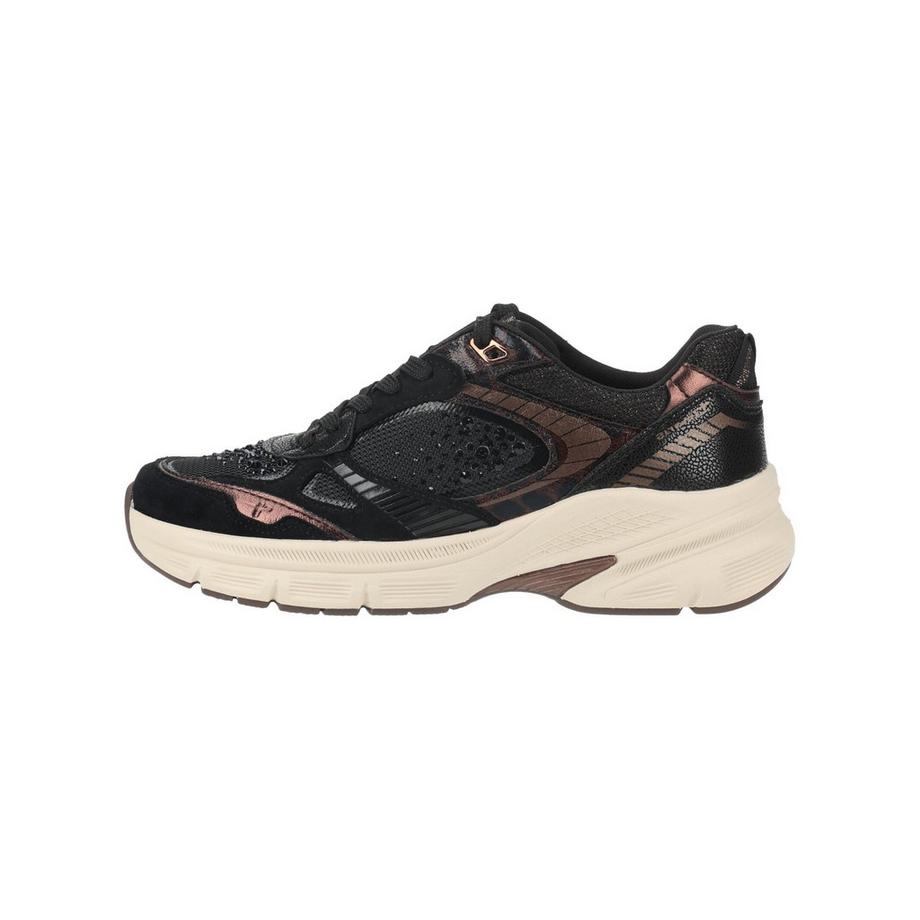 Tamaris Trend Sneaker mit strukturierter Oberseite und massiver Sohle  