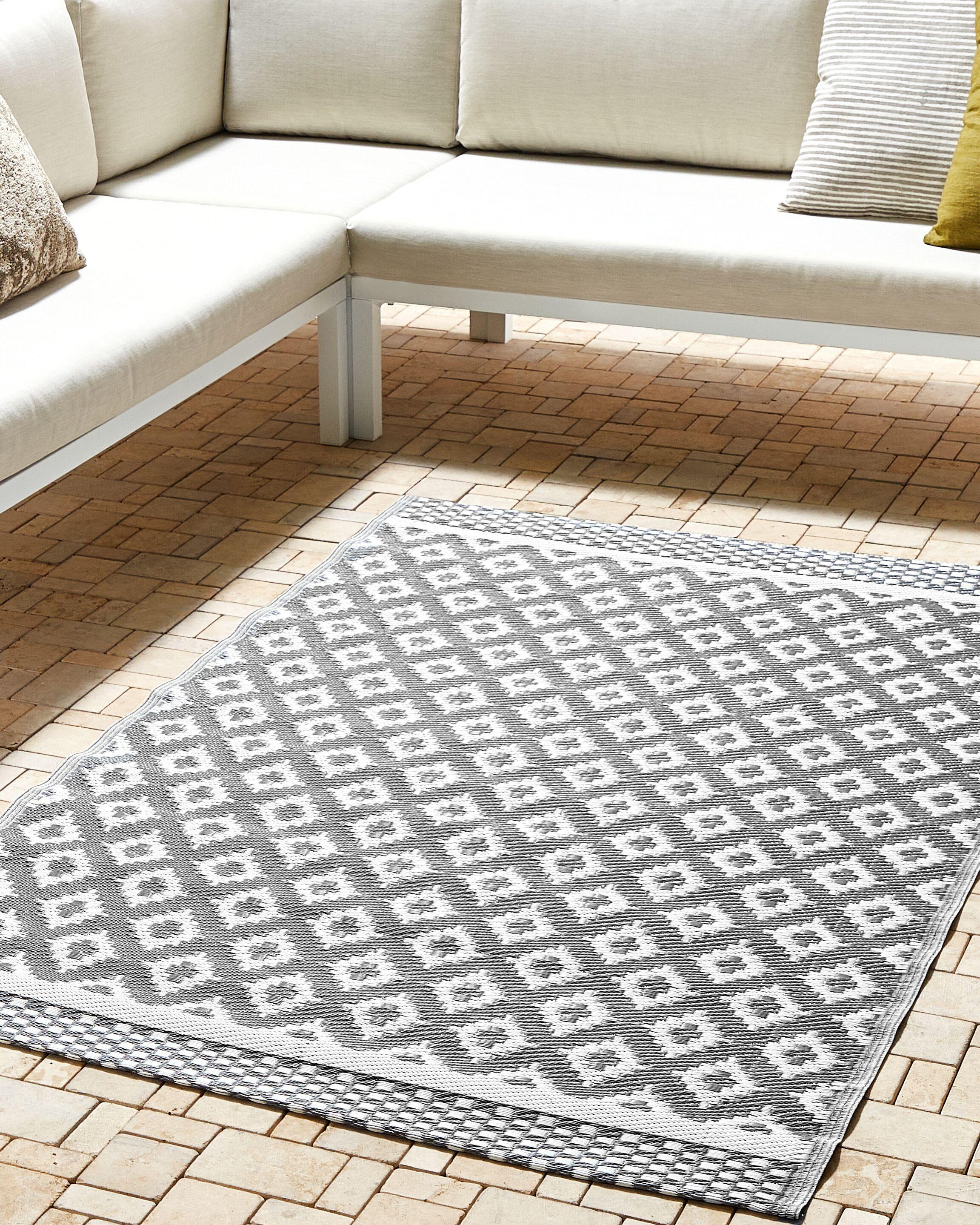 Beliani Tapis en Polypropylène Moderne THANE  