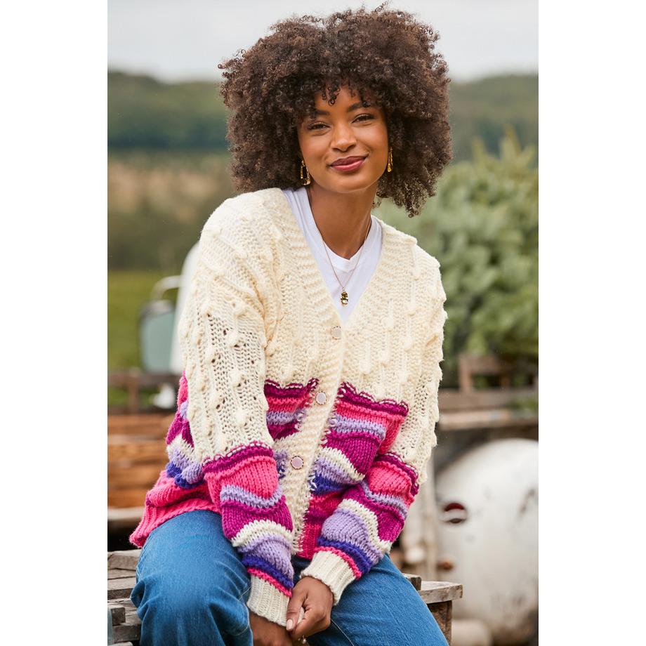 Auffällige Strickjacke