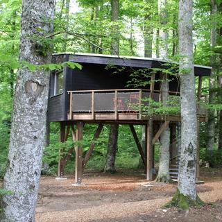 Geschenkidee  Séjour dans une cabane avec petit déjeuner inclus (pour 2 personnes) 