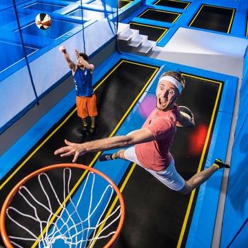 Trampolin springen im Flip Lab Nähe Zürich (90 min) (für 1 Person)