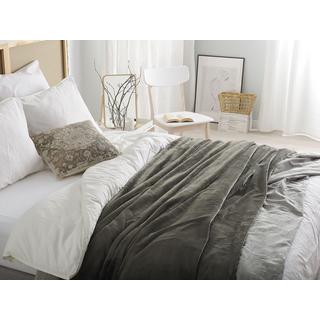 Beliani Couverture Moderne TERKE en Polyester  