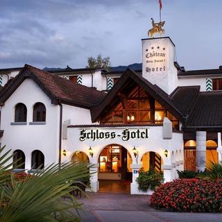 Geschenkidee  Nuitée au Schloss-Hotel avec vue sur le lac à Merlischachen (pour 2 personnes) 