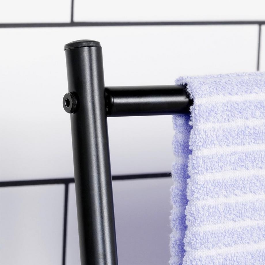 B2X  Freistehenderer Handtuchhalter mit drei Querstangen 