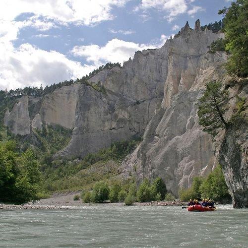 Geschenkidee  Halbtagesfahrt Rafting auf dem Vorderrhein (Erwachsene) 