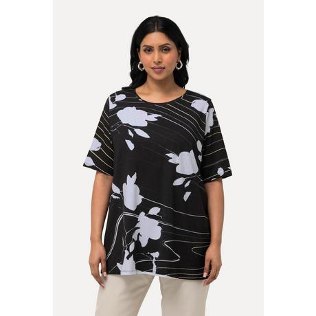 Ulla Popken  T-shirt dal taglio svasato in cotone Pima con scollo a girocollo e mezze maniche 