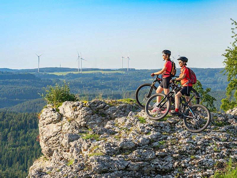 Smartbox  Escursione guidata di mezza giornata in bicicletta elettrica nel Giura - Cofanetto regalo 