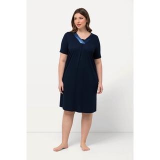 Ulla Popken  Chemise de nuit avec décolleté en V et manches courtes, détails en satin 