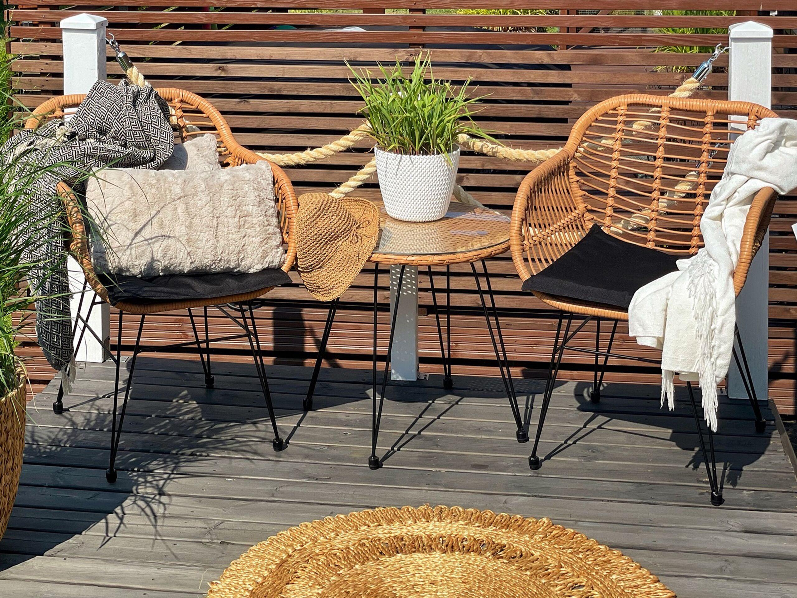 Beliani Bistro Set aus PE Rattan Rustikal TROPEA II  