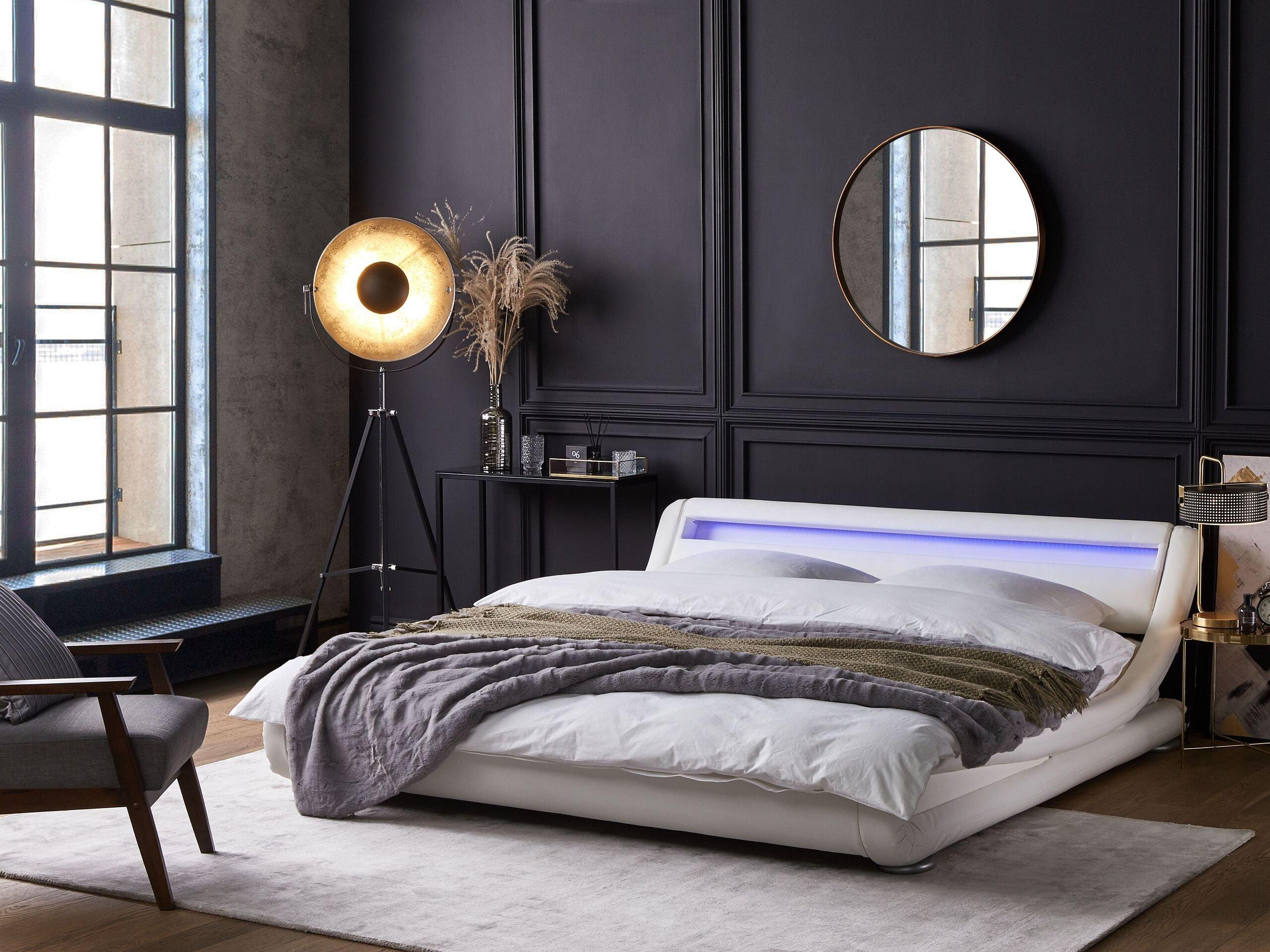 Beliani Letto con LED en Pelle sintetica Glamour AVIGNON  