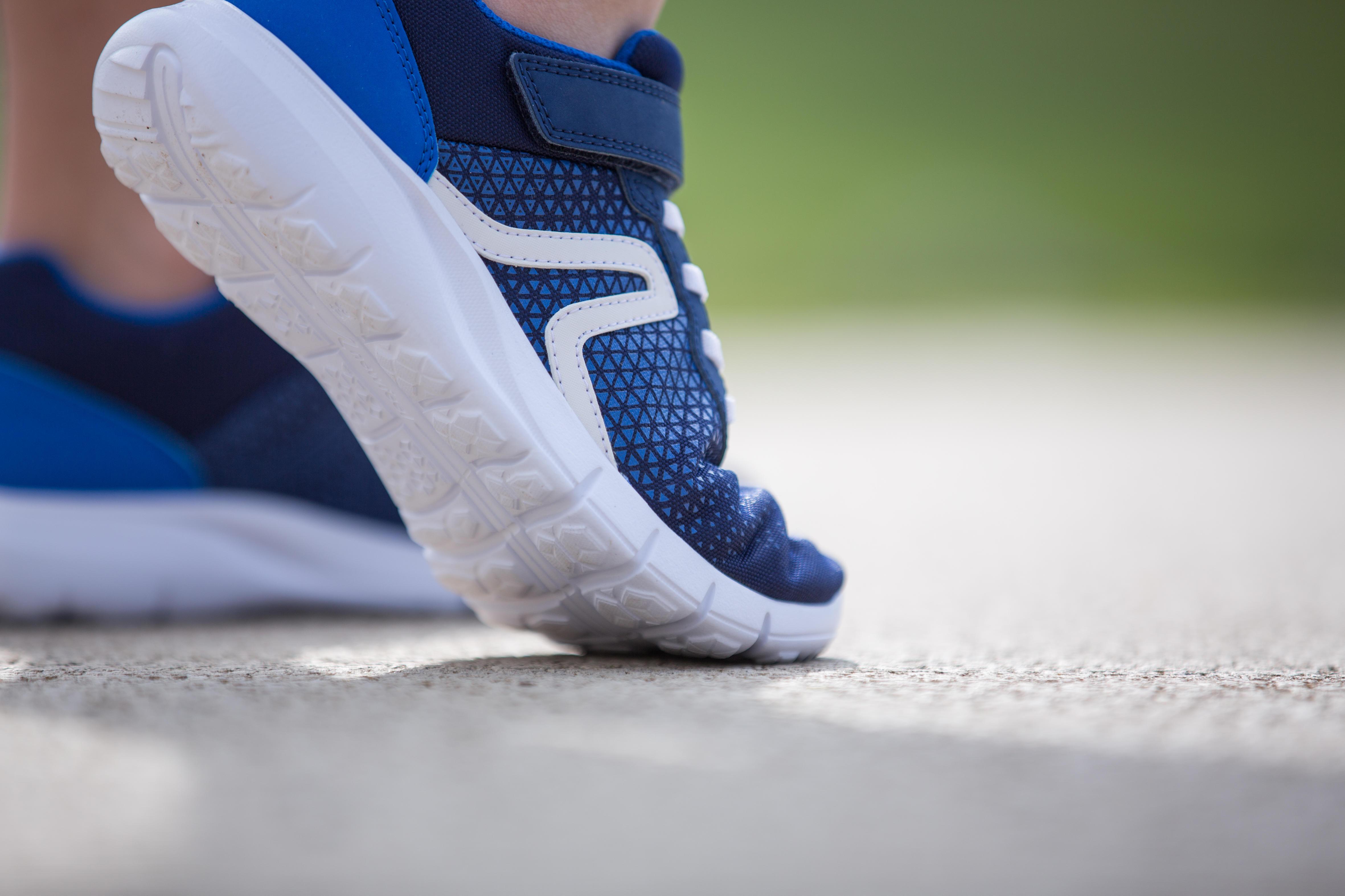 DECATHLON  Scarpe sportive bambino strappo leggere 