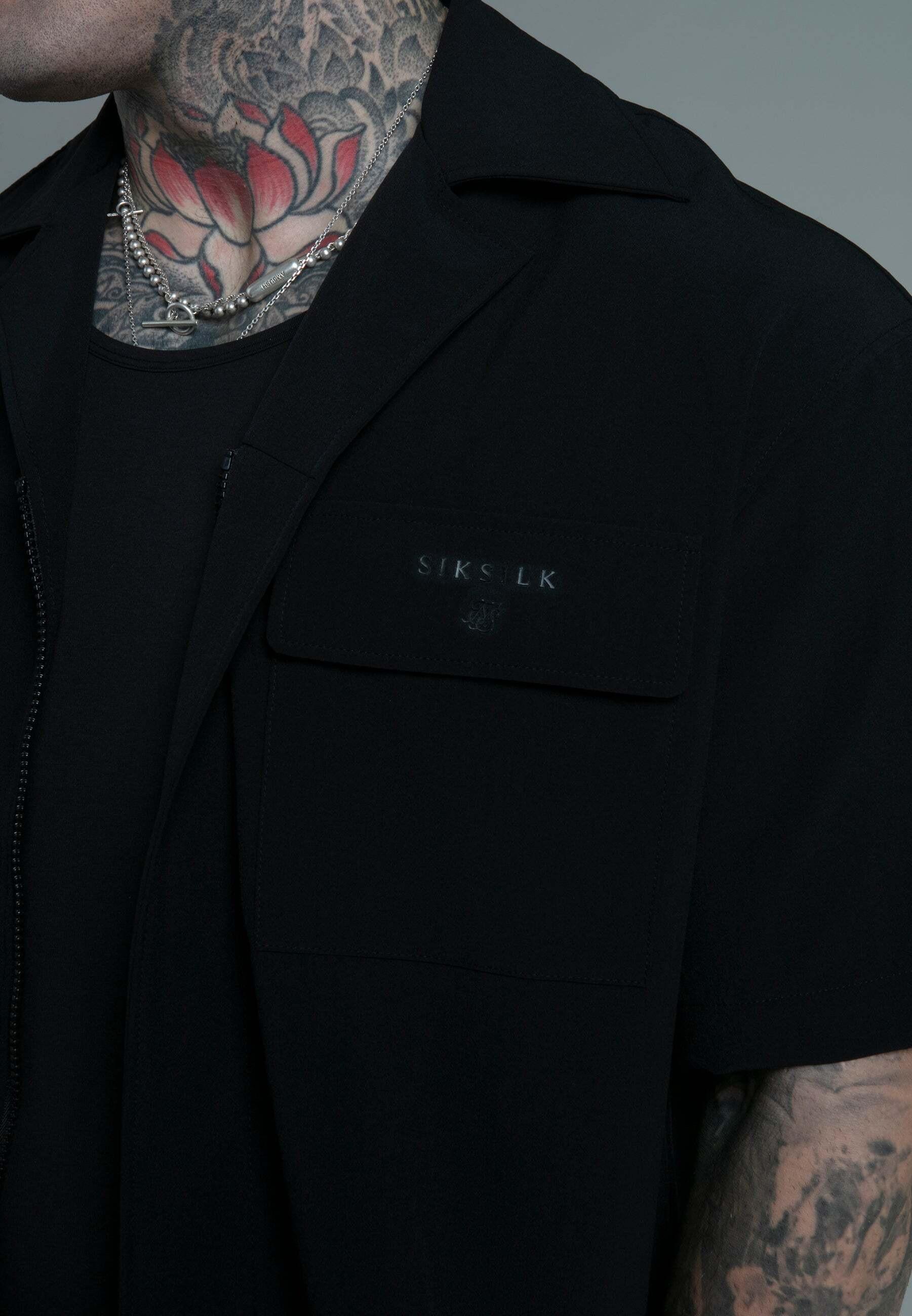 Sik Silk  Kurzarmhemd Utility Shirt in Black 