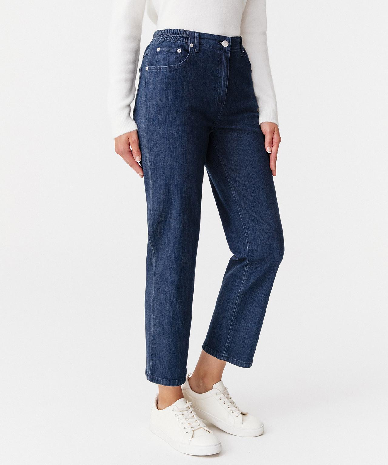 Damart  Jean 5 poches extensible, coupe droite. 