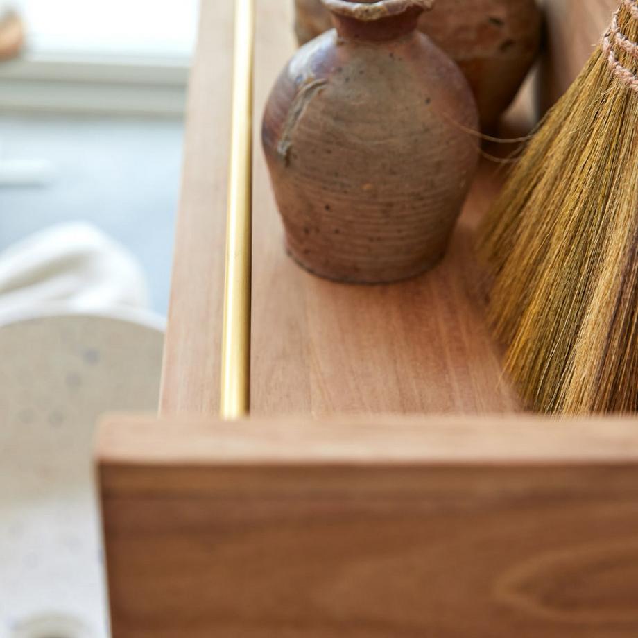 Tikamoon Wandregal für das Bad aus massivem Teakholz 100 cm Sasha  