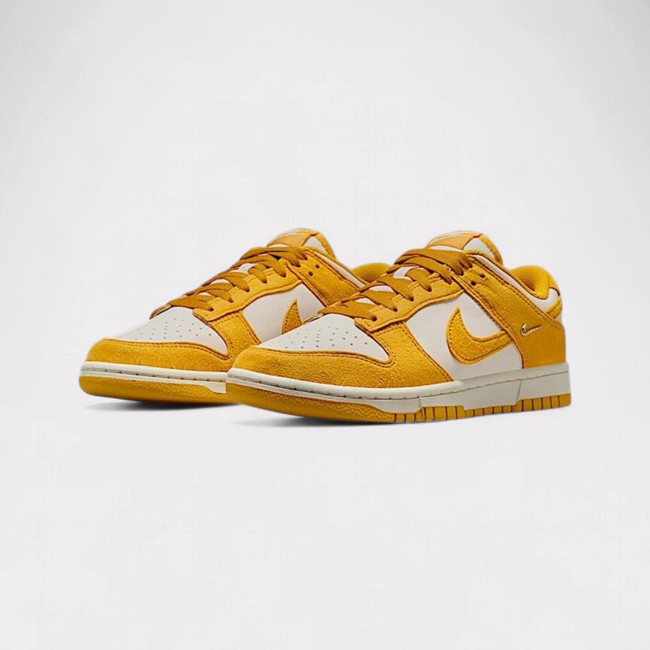 NIKE  Dunk Low - Dark Sulfur 