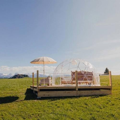 Geschenkidee  Nuit dans une Bubble Suite au parc naturel de Gantrisch (pour 2 personnes) 