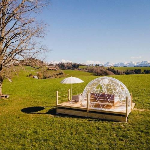 Geschenkidee  Nuit dans une Bubble Suite au parc naturel de Gantrisch (pour 2 personnes) 