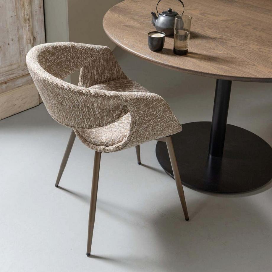 mutoni Chaise avec accoudoirs Yossi sable avec pied métallique cuivre  
