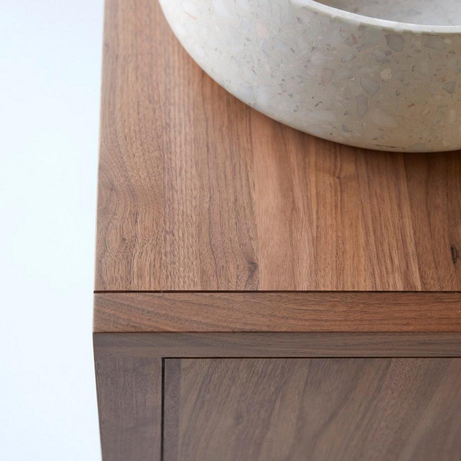 Tikamoon Waschtischunterschrank aus massivem Nussbaum 145 cm Jonàk  