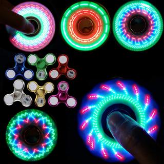 Activity-board  6 pièces fidget spinner, jouet fidget spinner illuminé par LED pour enfants et adultes, accessoire de fête phosphorescent, jouet contre l'anxiété, réducteur de stress 