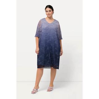 Ulla Popken  Abito midi con pizzo plissettato, scollo a V e mezze maniche 