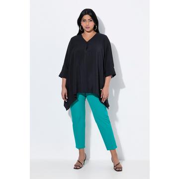 Tunica dal taglio svasato con orlo a punte, scollo a V e maniche a 3/4