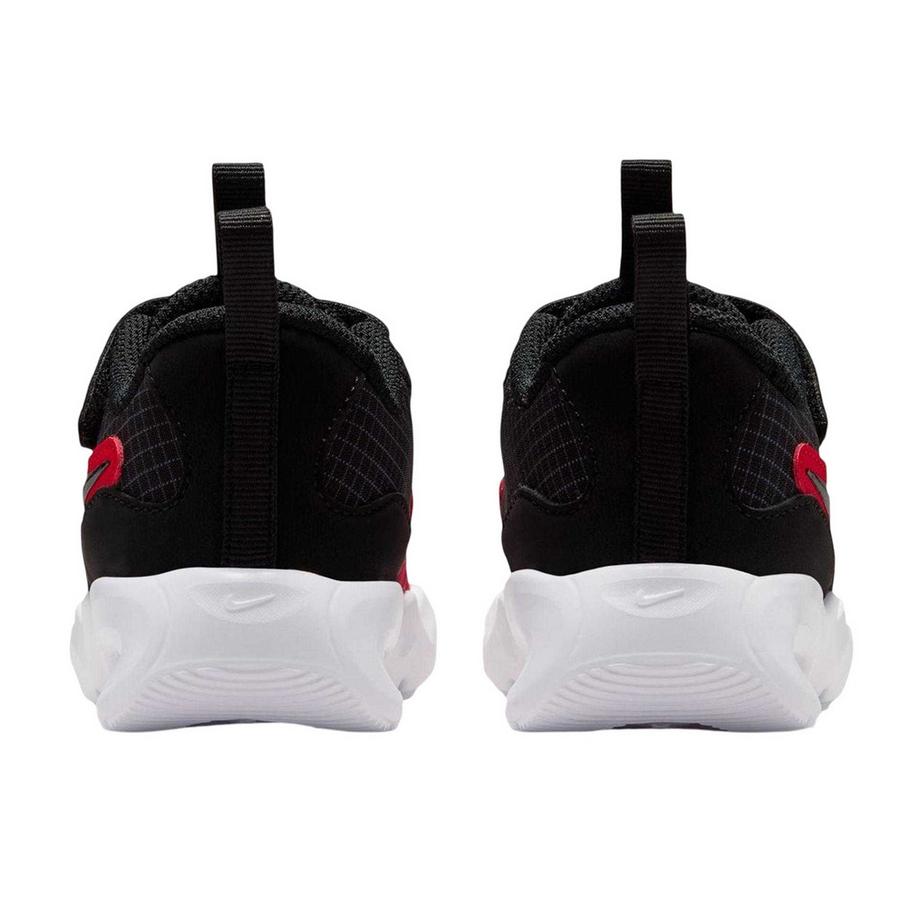 NIKE Nova Sneaker  