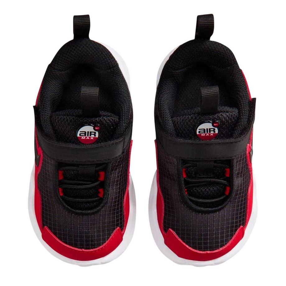NIKE Nova Sneaker  