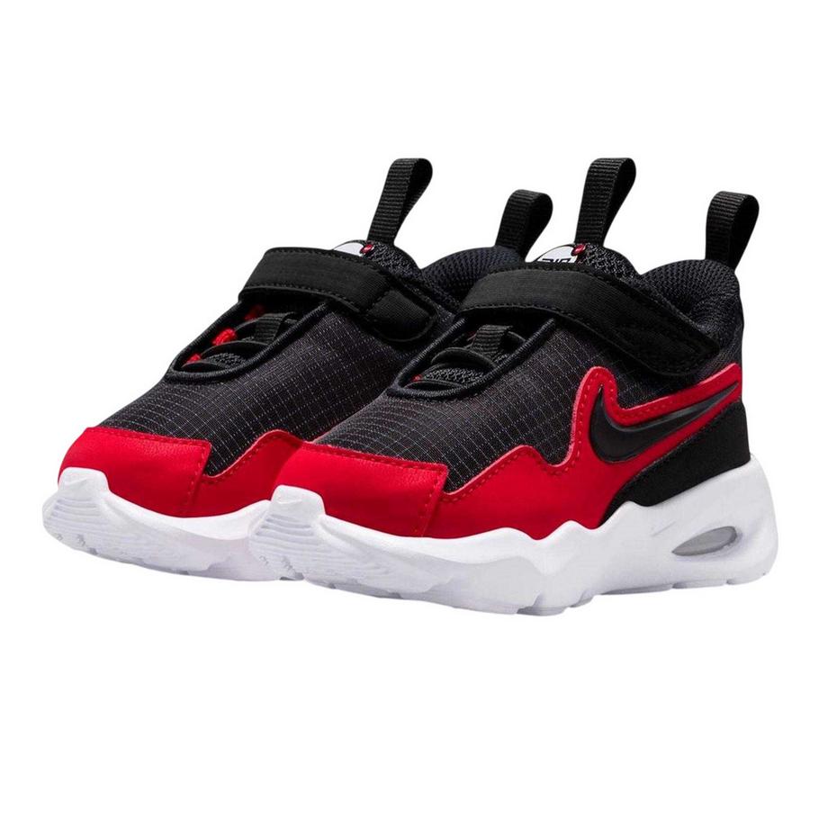 NIKE Nova Sneaker  
