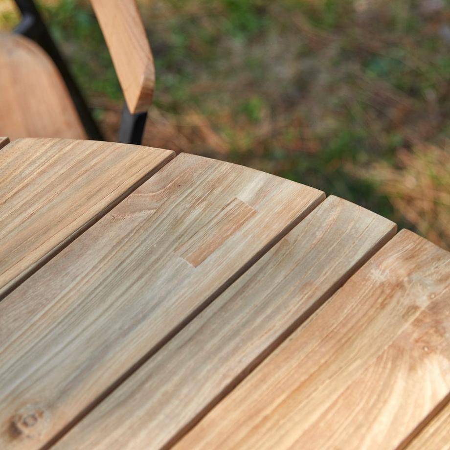 Tikamoon Gartentisch Katrine aus recyceltem Teakholz  