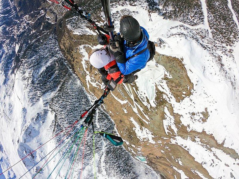 Smartbox  Volo in parapendio nel Giura per 2 persone con foto e video - Cofanetto regalo 