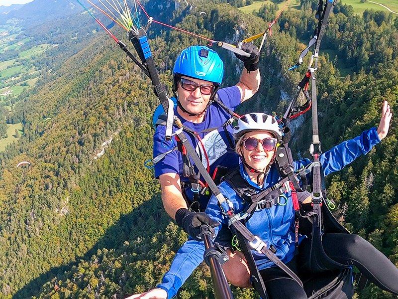 Smartbox  Vol en parapente de 10 minutes pour 2 personnes dans le Jura avec photos et vidéo - Coffret Cadeau 