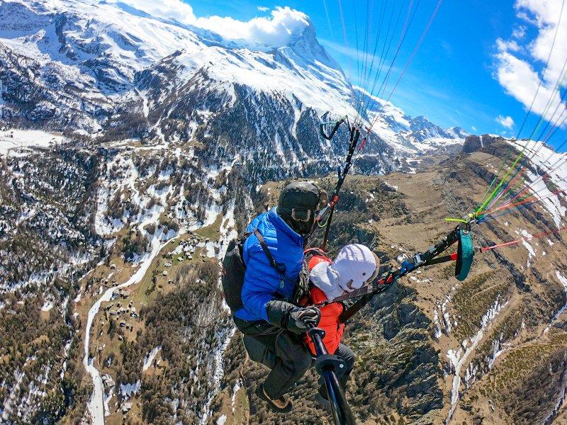 Smartbox  Volo in parapendio nel Giura per 2 persone con foto e video - Cofanetto regalo 