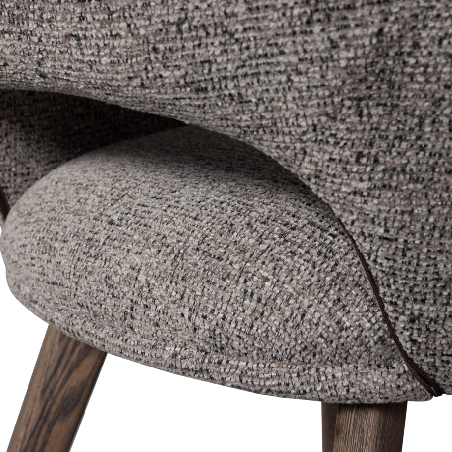 mutoni Poltrona Murat tortora con base in legno marrone scuro  