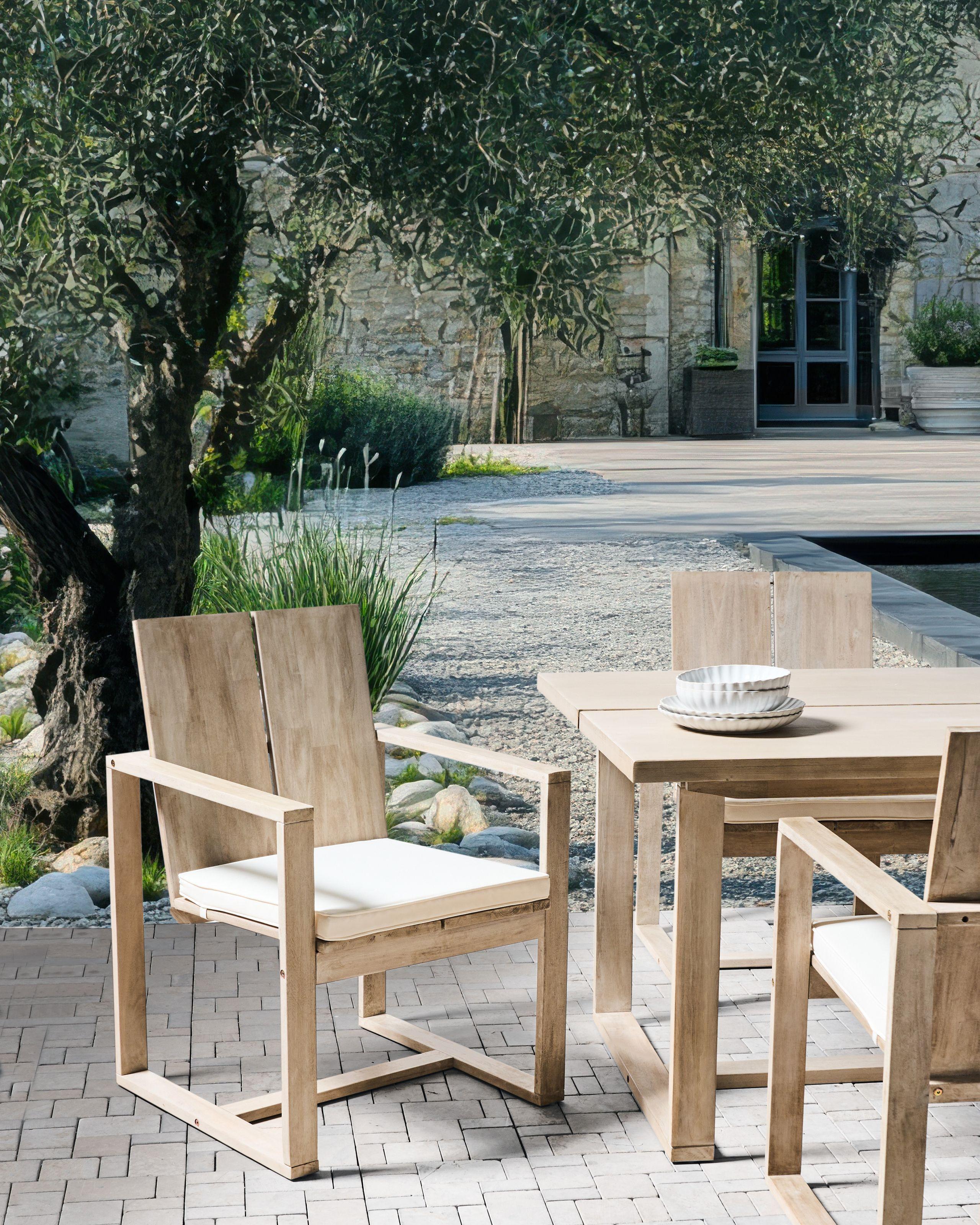 Beliani Lot de 2 chaises de jardin avec coussins en Acacia Rustique AZZANELLO  