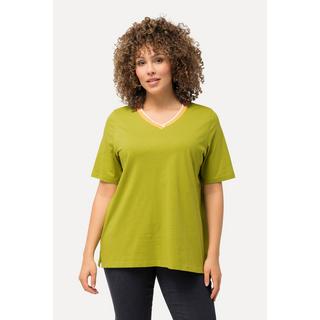 Ulla Popken  T-shirt con orli a righe, scollo a V e mezze maniche 