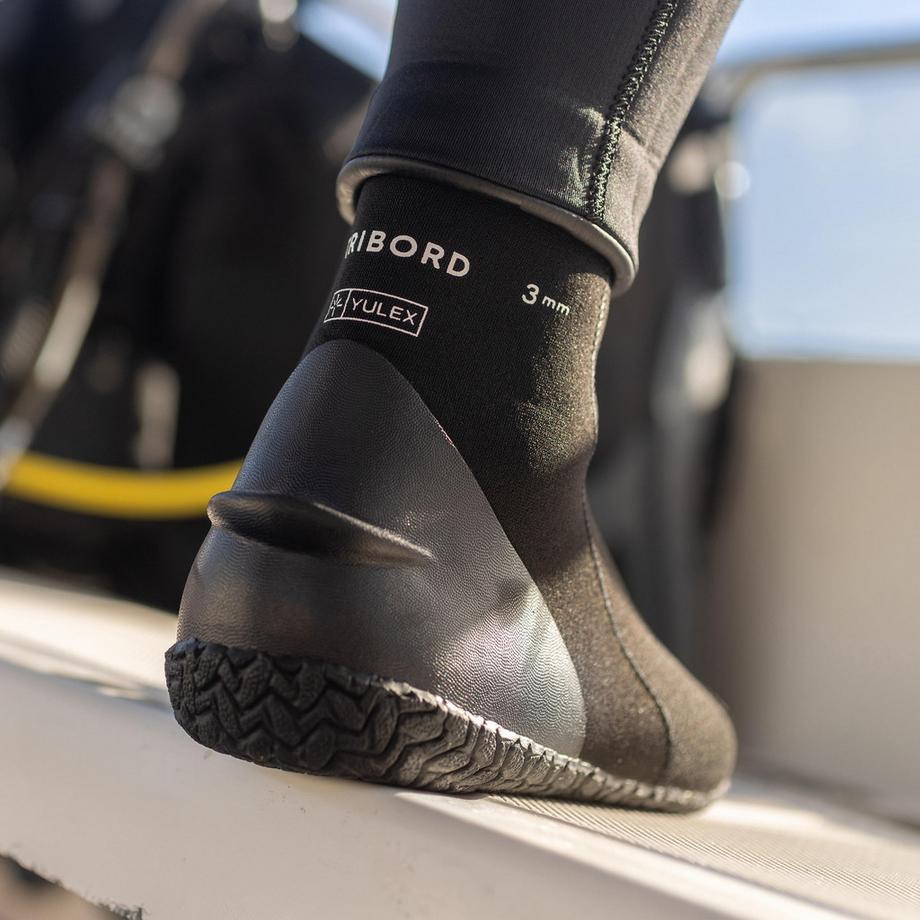 DECATHLON  Calzari immersione 3 mm 